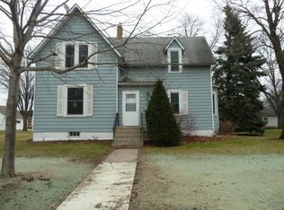 912 Ford Ave N, Glencoe, MN 55336