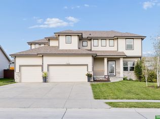 11612 S 110th Ave, Papillion, NE 68046