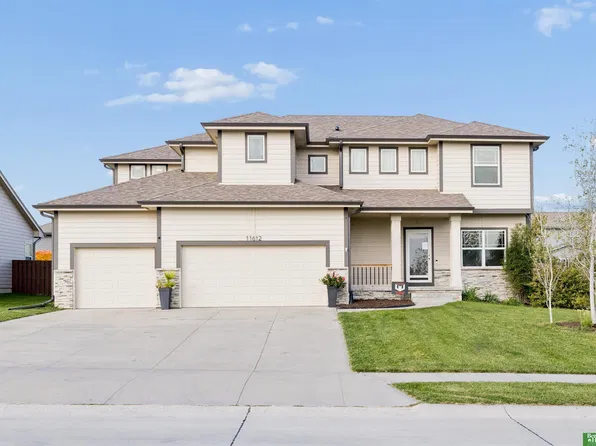 11612 S 110th Ave, Papillion, NE 68046