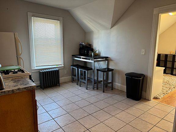 2nd image of 6 Lawton St #5-3F