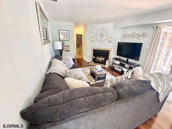 4th image of 62 Waterview Dr #62