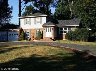 16209 Oak Meadow Dr, Derwood, MD 20855