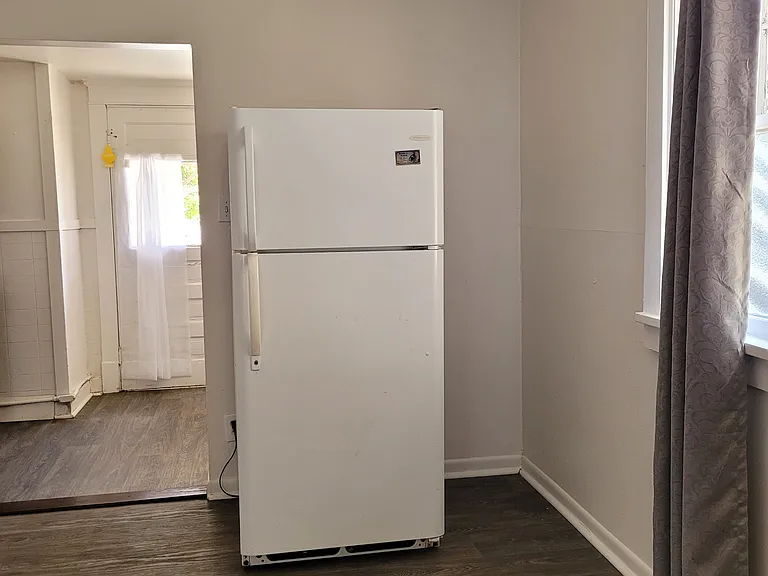 608 Elias Ave #608 — Photo 10