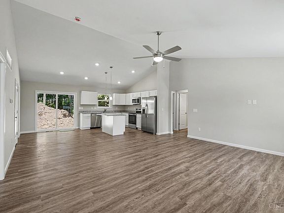 5th image of 490 Shannon Ln