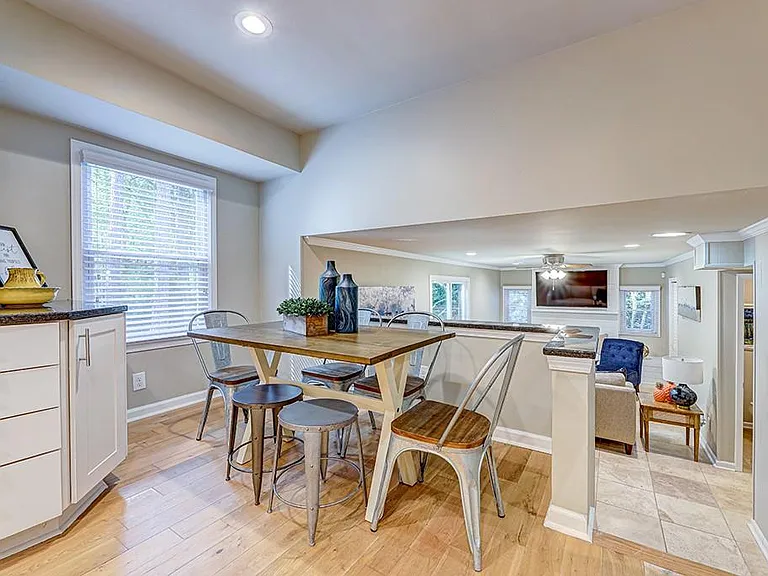 1185 Lake Colony Dr — Photo 15