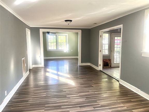 3rd image of 252 Friendship Rd