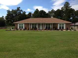 355 Bryant Rd, Elmore, AL 36025