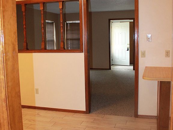 5th image of 1120 Tall Oaks Dr