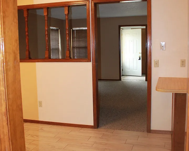 1120 Tall Oaks Dr — Photo 5