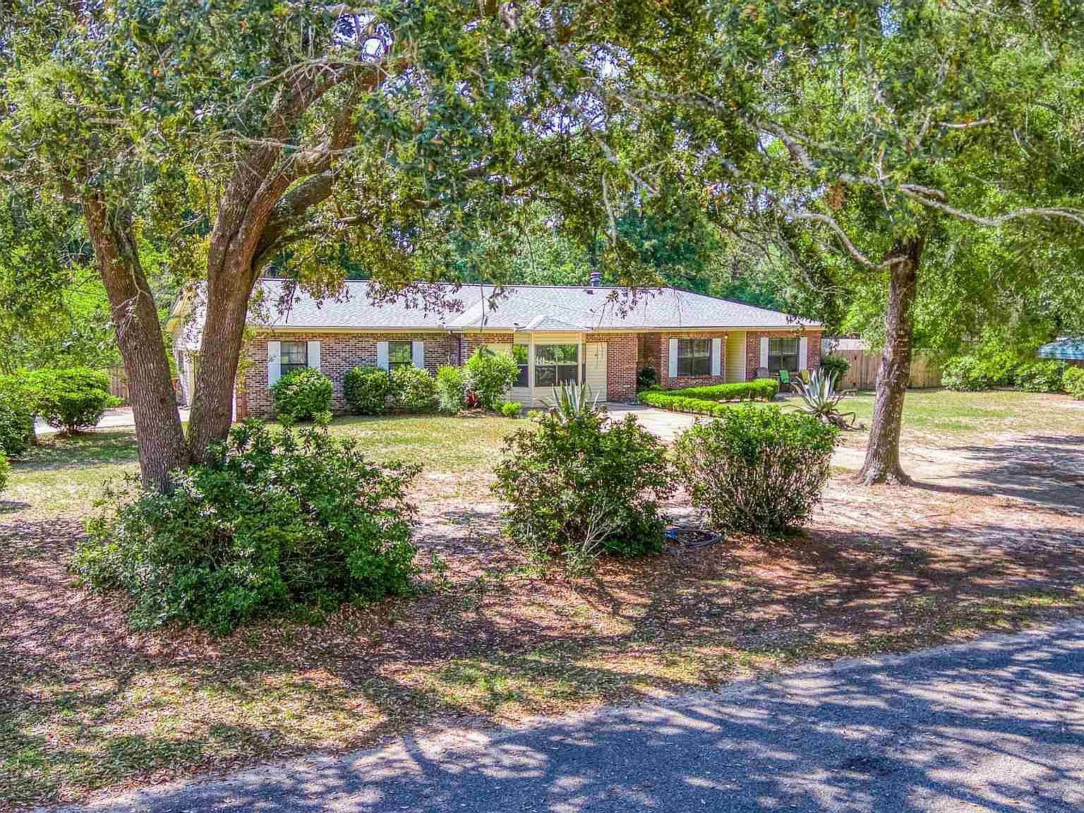 5458 Cynthia St, Milton, FL 32583 | Zillow