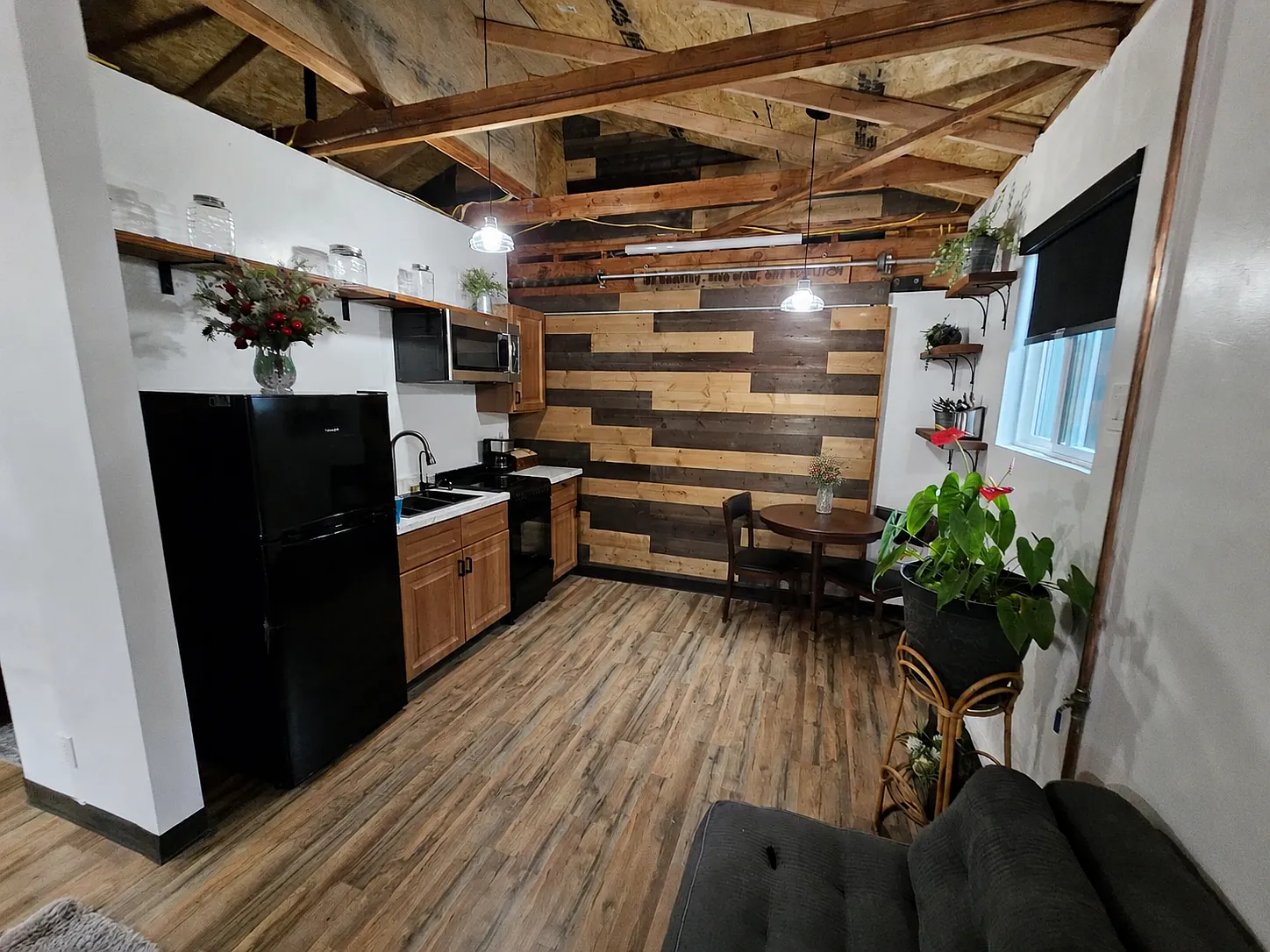 Studio, 450 sqft, $2,300 — Photo 4