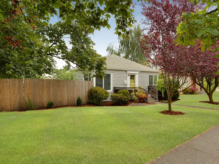 7505 NE Prescott St — Photo 2