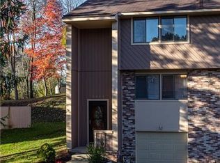 3111 Laurel Ridge Cir, Bridgeville, PA 15017