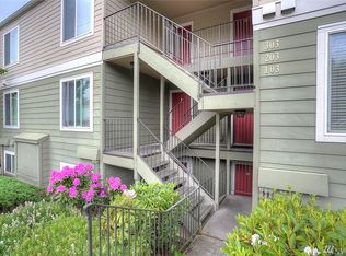 1069 Lynnwood Ave NE #203, Renton, WA 98056