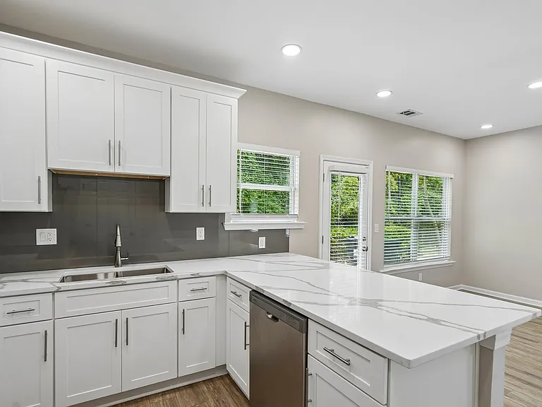 585 McWilliams Rd SE #1701 — Photo 4
