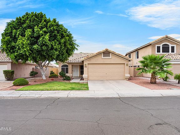 2nd image of 7439 W LOUISE Drive