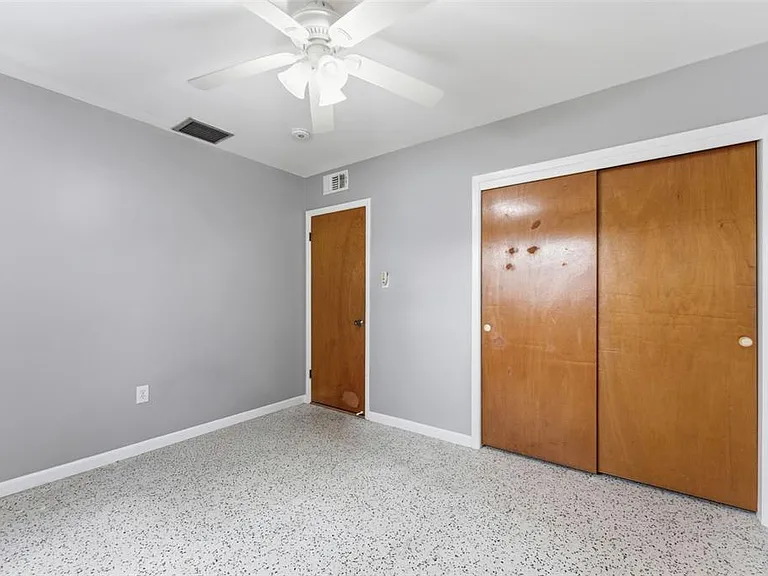 2711 W Heiter St — Photo 11