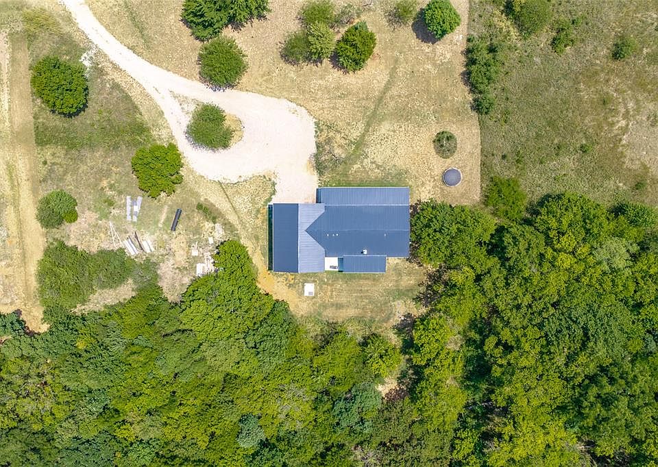 1st image of 214252 Ladd Ave