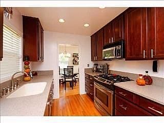 3rd image of 4832-38 Academy St
