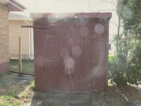 Shed Between House/Garage