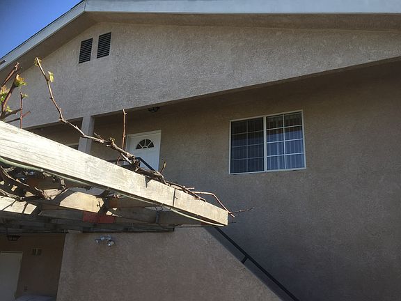 Second floor 3 bed 2 bath unit for rent