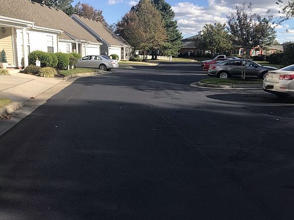 4th image of 1011 Nicklaus Dr