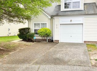 617 Holmes Blvd, Yorktown, VA 23692