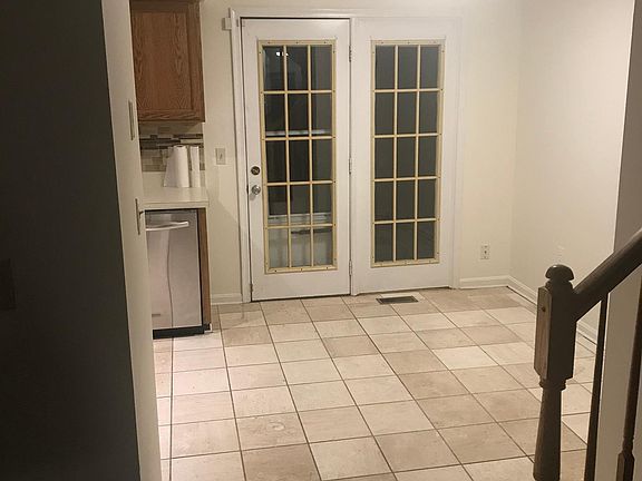 3rd image of 3005 Heritage Springs Ct