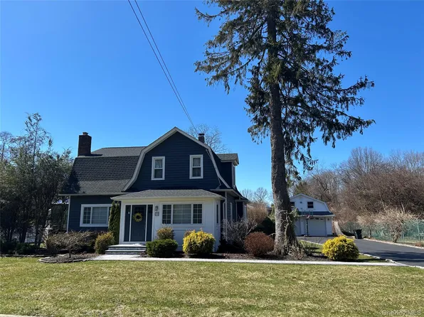 88 Astor Avenue, Saint James, NY 11780