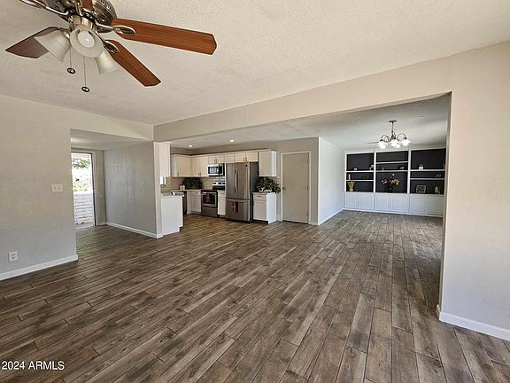 3rd image of 7221 N 37TH Avenue