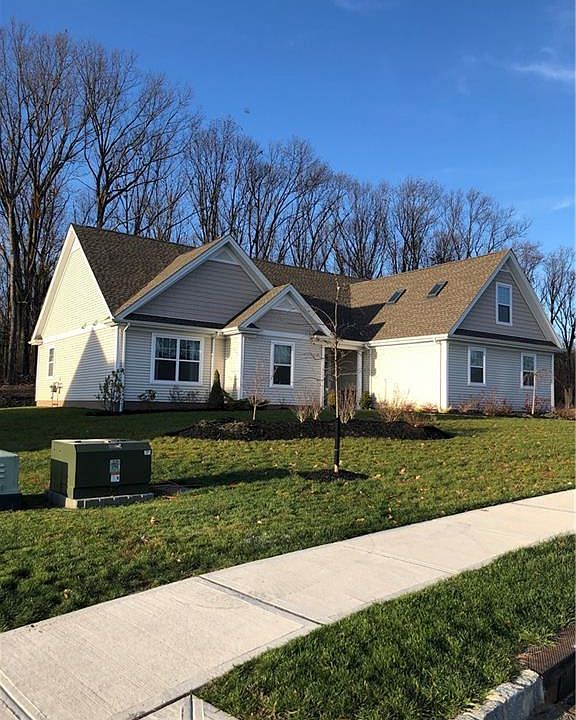 1st image of 23 Knoll Crest Ct