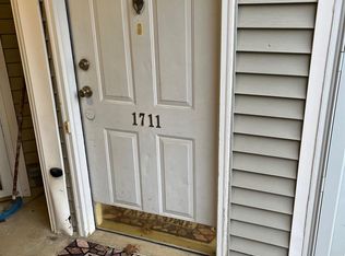 1711 Ridgeview Ct, Parlin, NJ 08859