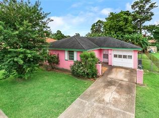 2144 Glouster St, Gretna, LA 70056