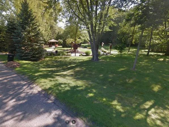 134 Saint Peters Dr #6, Douglas, MI 49406