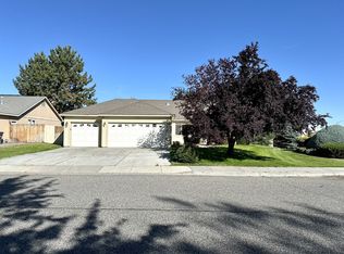 8502 W Klamath Ave, Kennewick, WA 99336