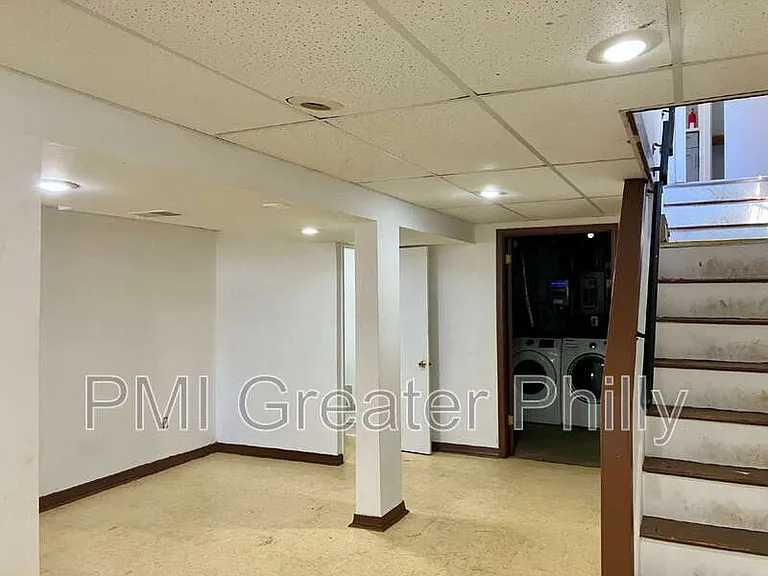 1523 W Cheltenham Ave — Photo 14