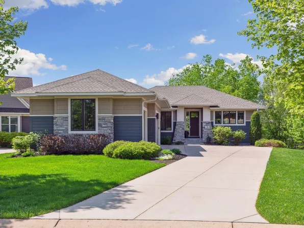 14 Osprey Ct, North Oaks, MN 55127