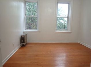 489 Montgomery St APT 3F, Brooklyn, NY 11225