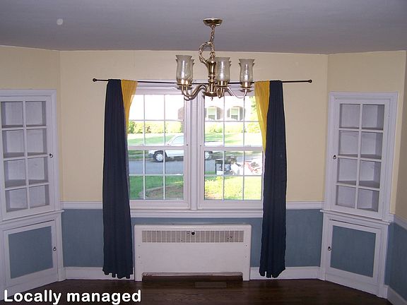 4th image of 1300 Norvell St