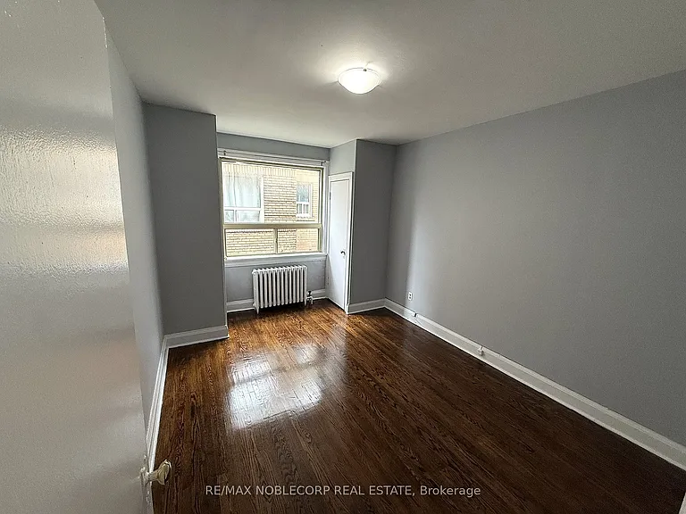 1377 Bayview Ave #1 — Photo 8