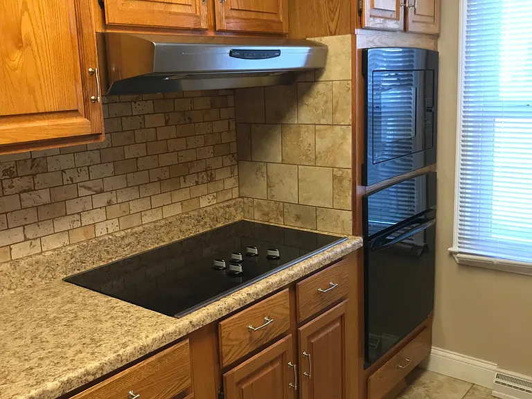 1102 Devonshire Dr — Photo 20