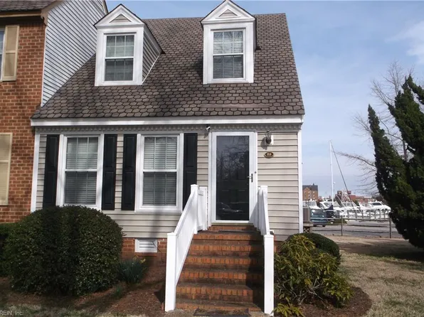 22 Capps Qtrs, Hampton, VA 23669