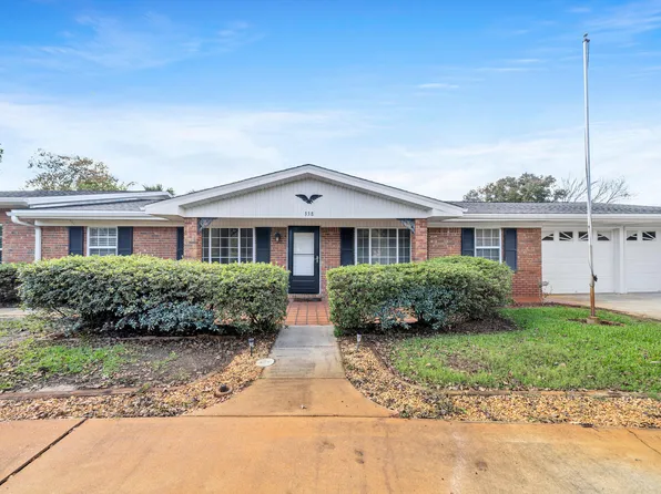 338 Woodland Ave, Mary Esther, FL 32569