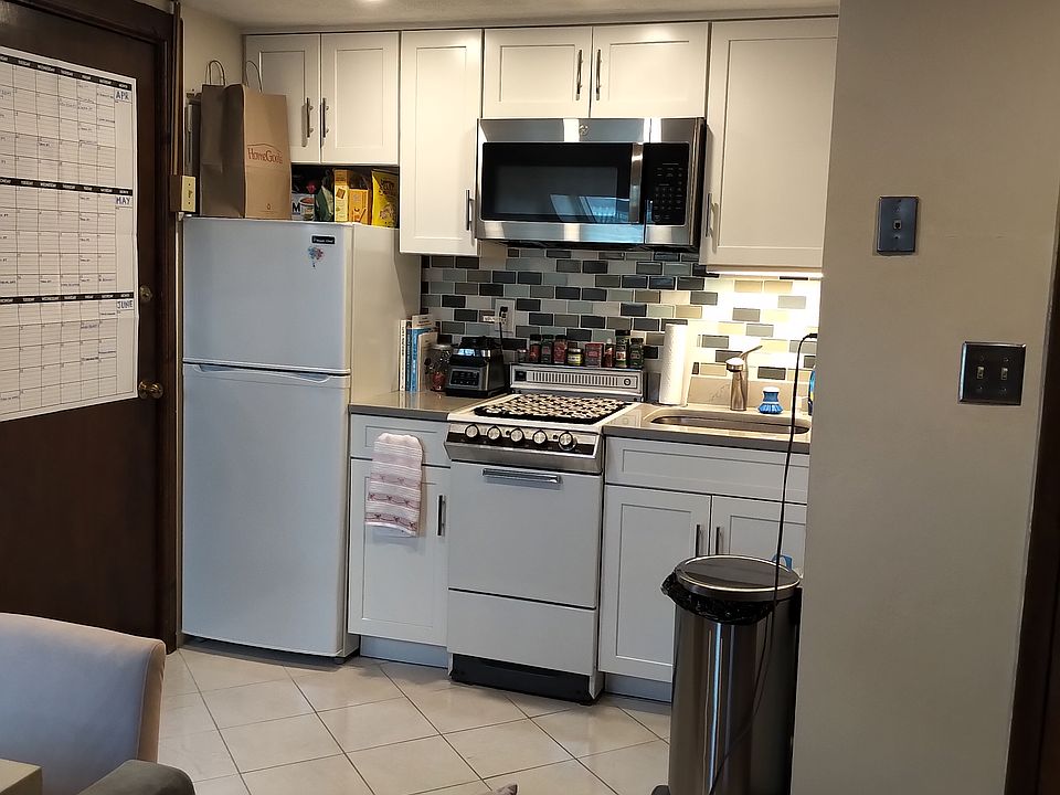 1st image of 50 Waltham St #9