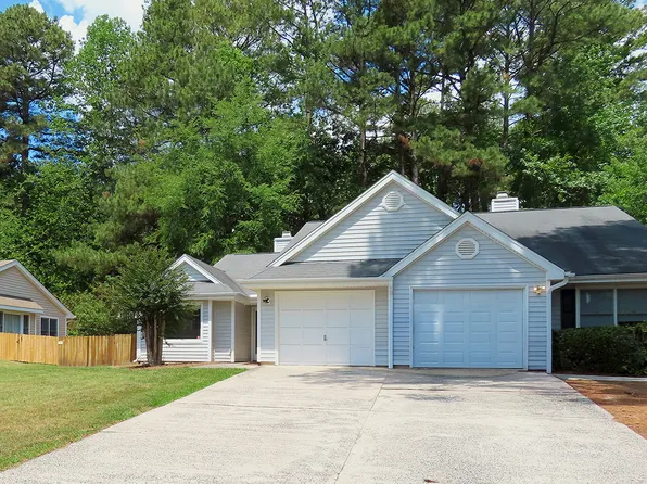 205 Standish Dr, Chapel Hill, NC 27517