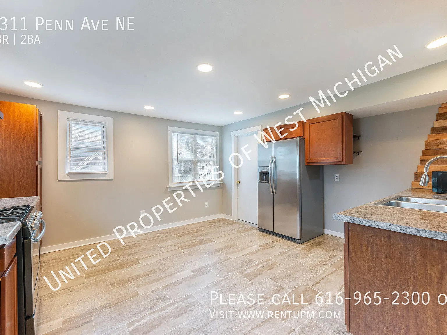 Available Now | 3 Bed, 2 Bath Single Family Home in the Creston Neighborhood | Modern | Laundry |... — Photo 2