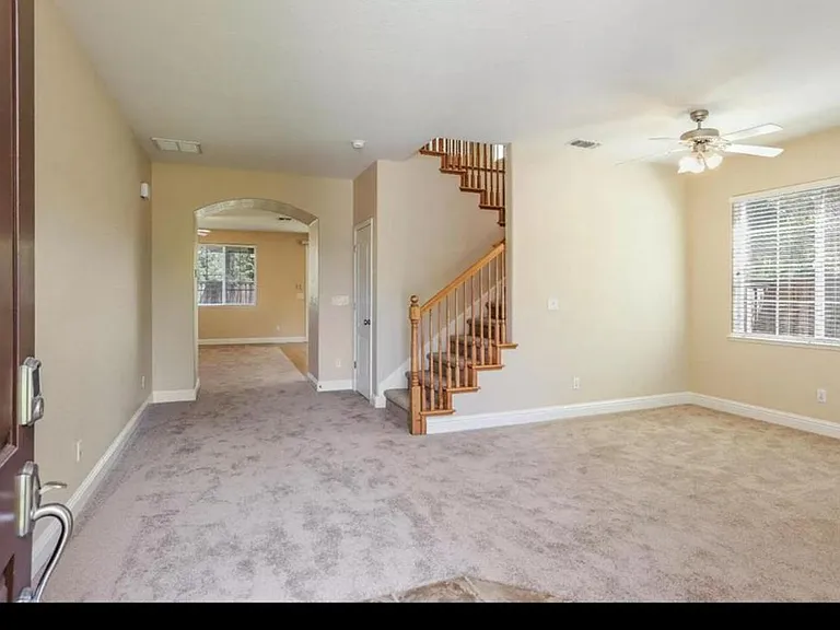 529 Bramblewood Ave — Photo 3
