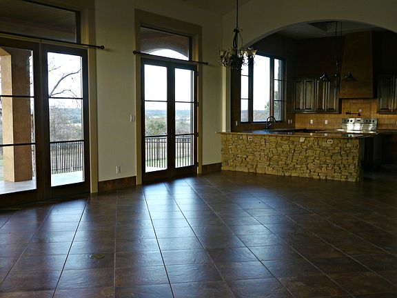 5th image of 601 Strada Luca