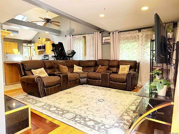 4th image of 84 Huguenot Drive
