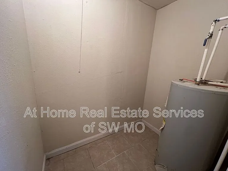 2815 W Madison St — Photo 12